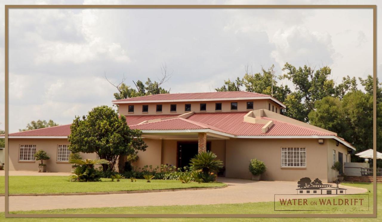 Water On Waldrift Guesthouse Vereeniging Kültér fotó